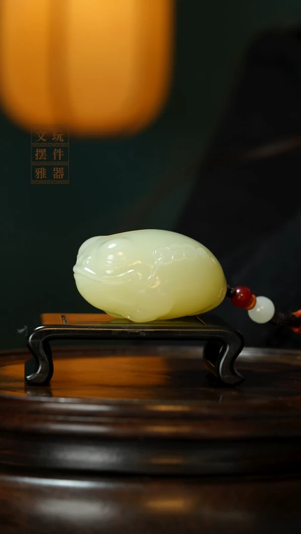 玉《富贵金蟾》手把件摆件
