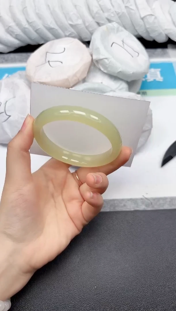 未镶嵌手镯石英质玉106-60