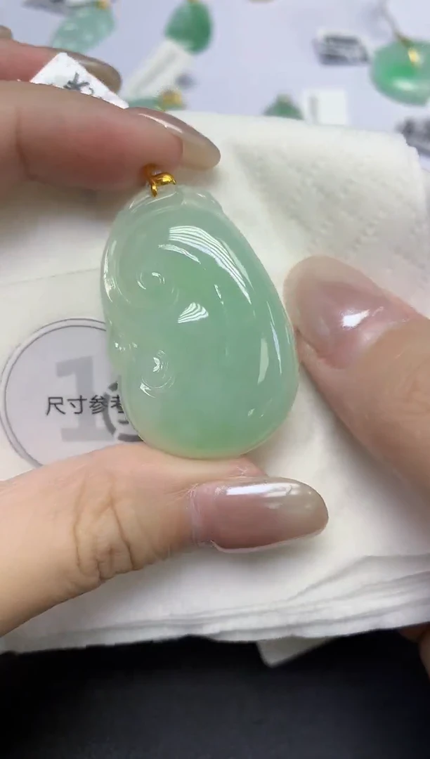 颈饰18K金镶嵌翡翠天然缅甸翡翠A货多样性发一件