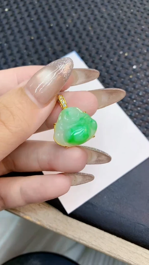 颈饰未镶嵌翡翠1