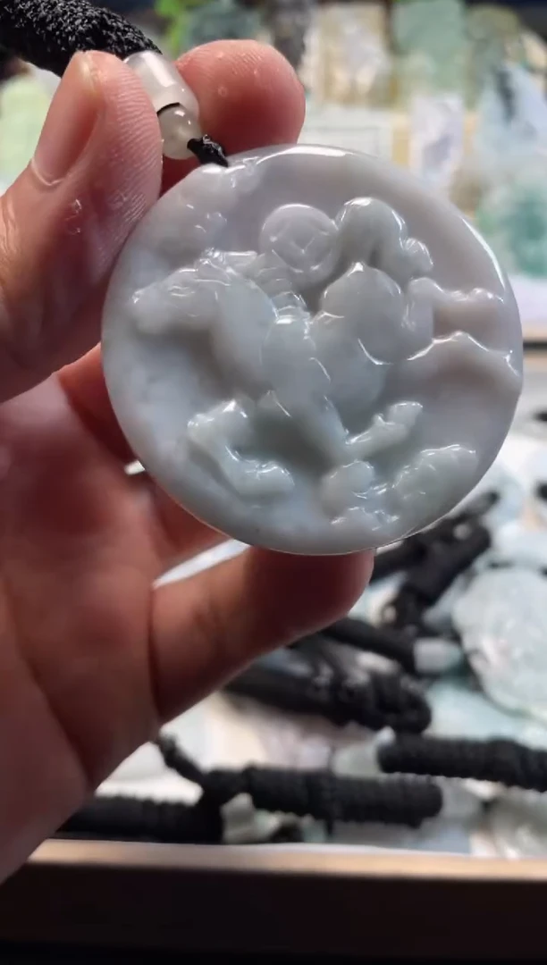 颈饰未镶嵌翡翠11/19/185