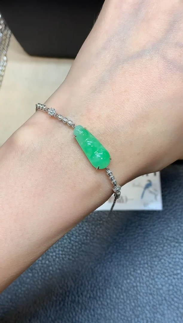 18K金镶嵌手链翡翠福豆【无服务费