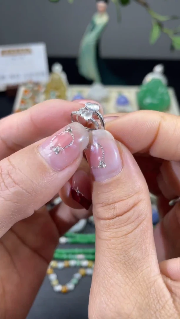 【闪购商品】翡翠耳饰18K金镶嵌86..........