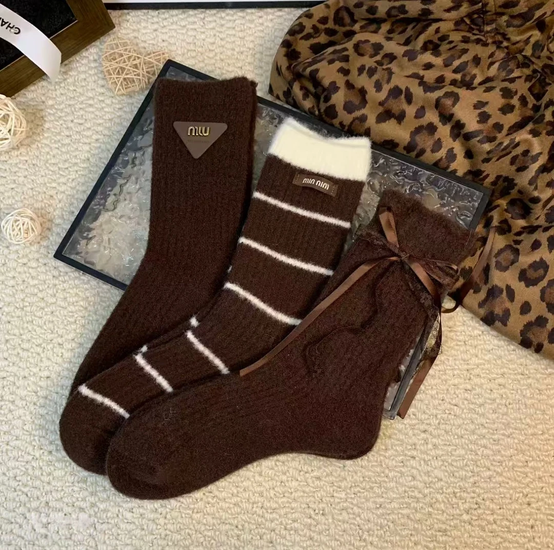 秋冬加厚美拉德保暖中高筒袜子时髦洋气百搭保暖堆堆袜