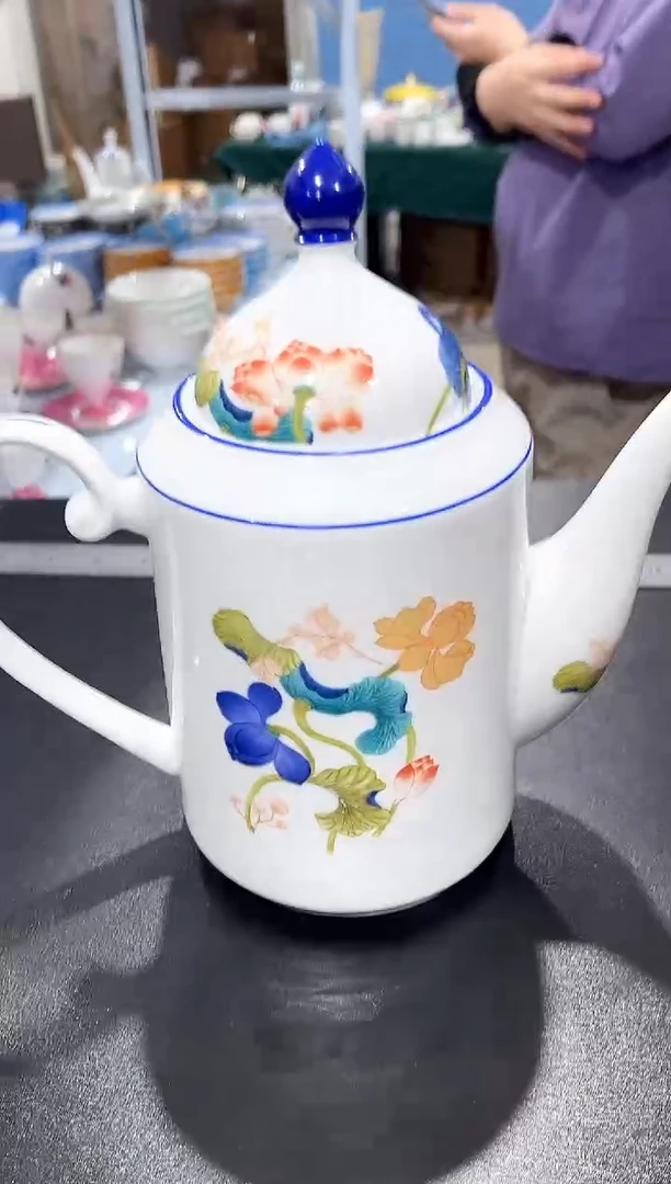 杯子陶（简装）荷花壶一个