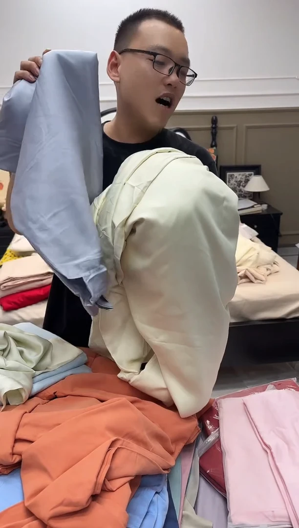 天丝棉浅黄色被罩+灰色床单+自配枕套