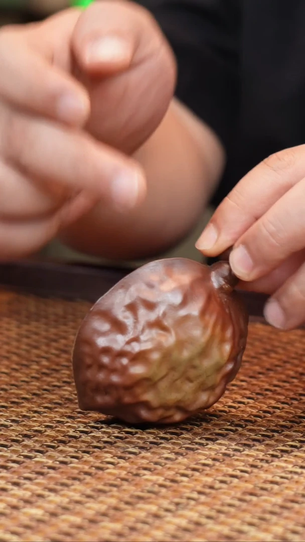 宜兴紫砂核桃你你你