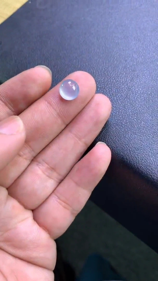 翡翠未镶嵌颈饰蛋面