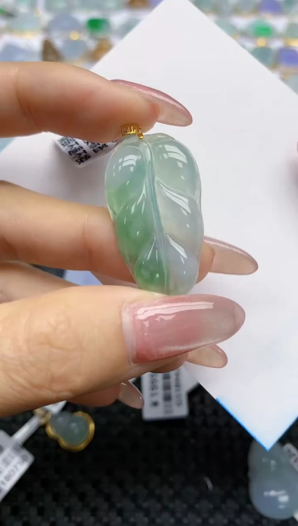 【闪购商品】翡翠挂件18K金镶嵌天然翡翠A货