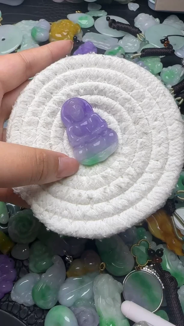 颈饰未镶嵌翡翠缅甸翡翠吊坠