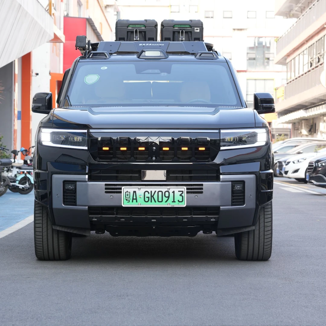 适用方程豹8中网小黄灯越野改装LED行车灯前脸配件