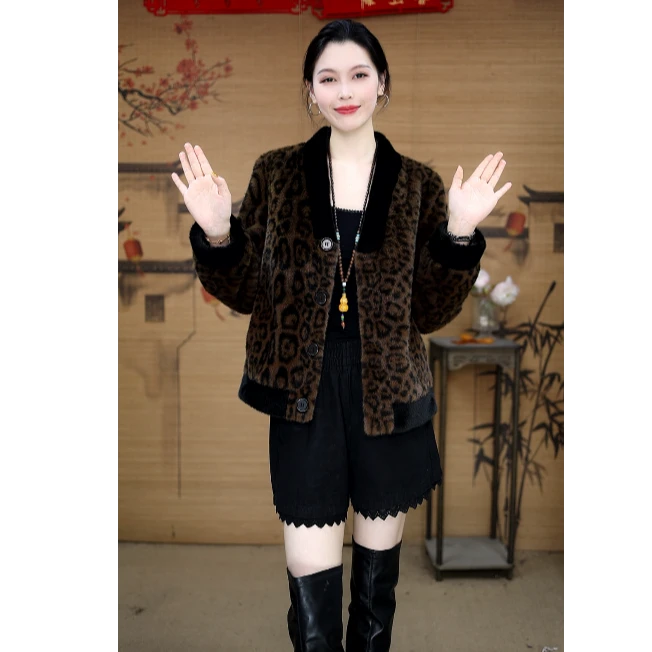 【蓝夫人家】短款外套显瘦气质秋冬款时尚25809-1豹纹