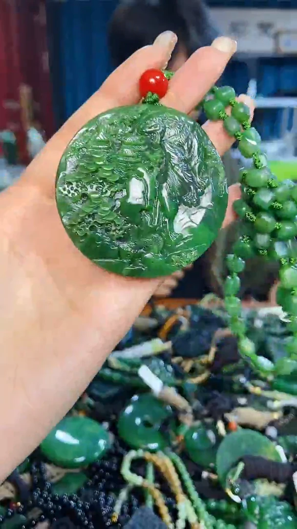 未镶嵌和田玉挂件1