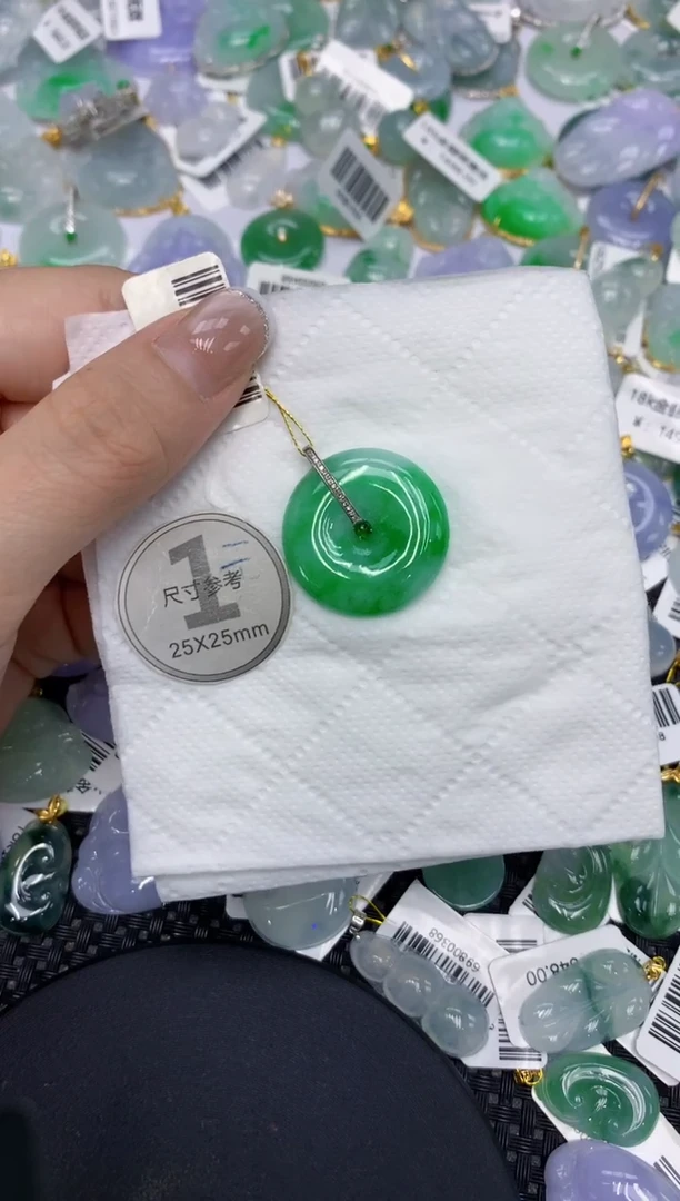 颈饰18K金镶嵌翡翠1111111