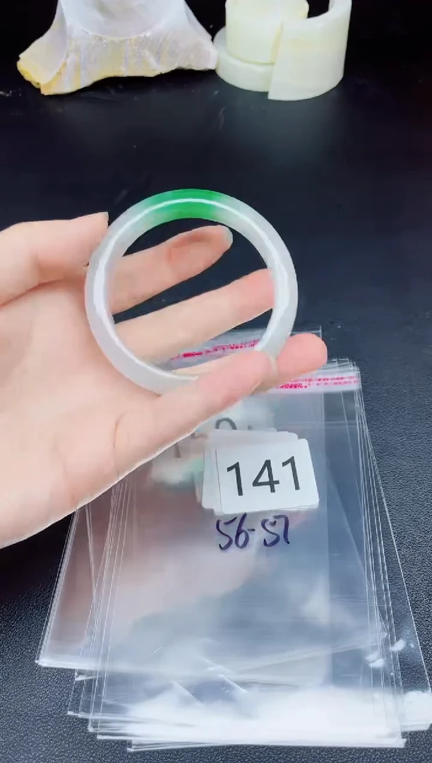 未镶嵌手镯翡翠141