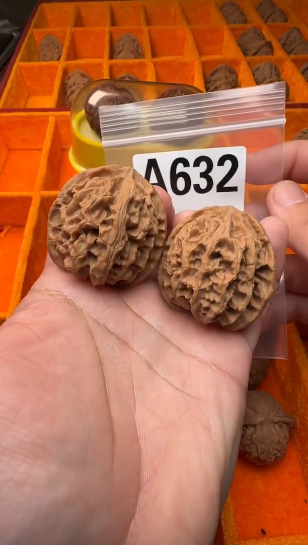 吊坠文玩核桃苹果园41-A632