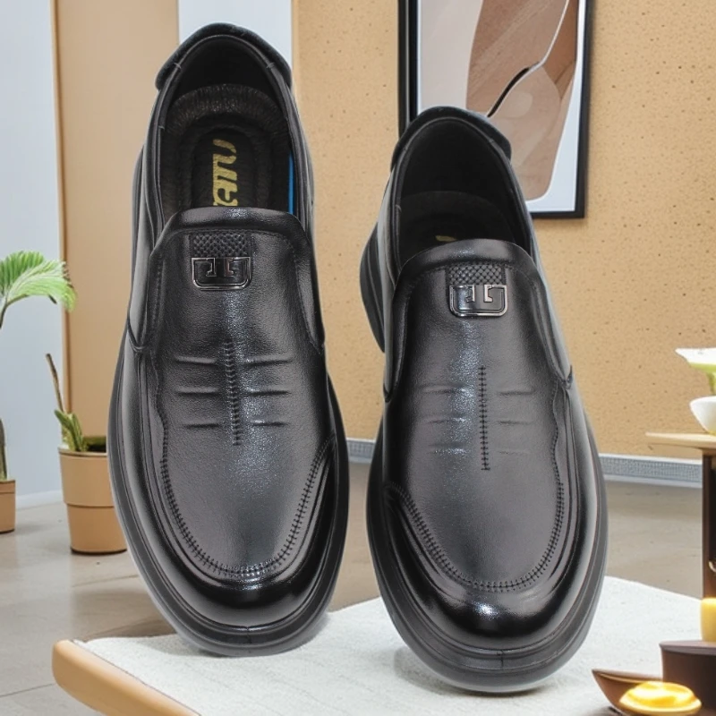 二哥2025全真皮上等头层牛皮舒适软底宽头一脚蹬爆款男士皮鞋6292