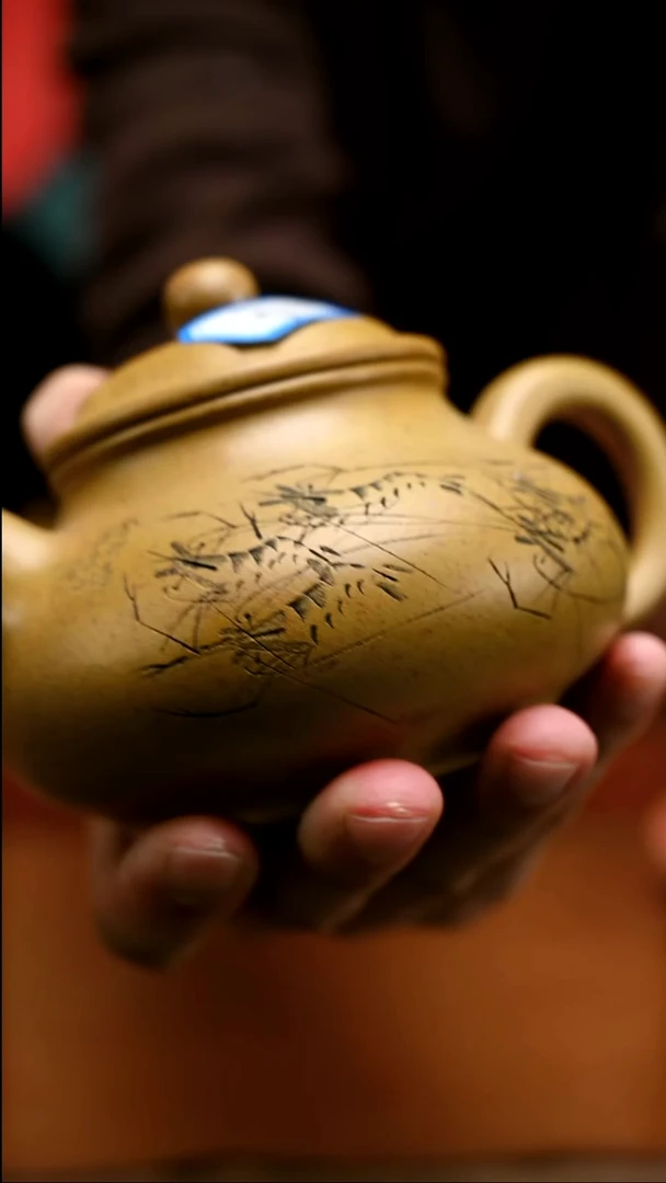 紫砂茶宠精工FJK刻虾潘壶644