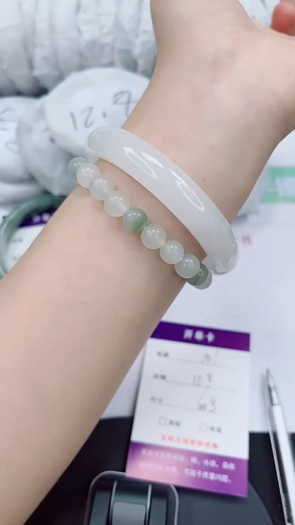 石英质玉手镯未镶嵌101-60/61