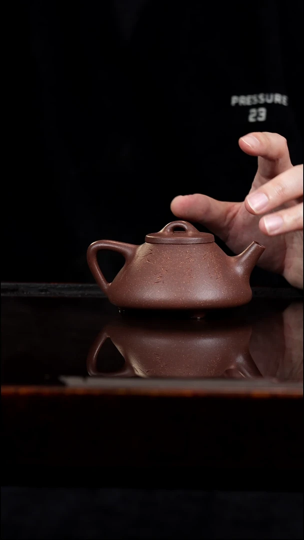 茶壶紫砂精工半手工紫遇金砂子冶石瓢刻绘