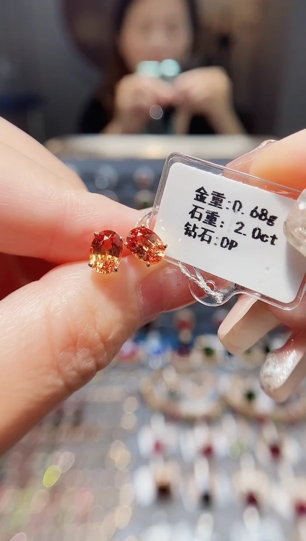 耳饰蓝宝石18K金镶嵌2.0