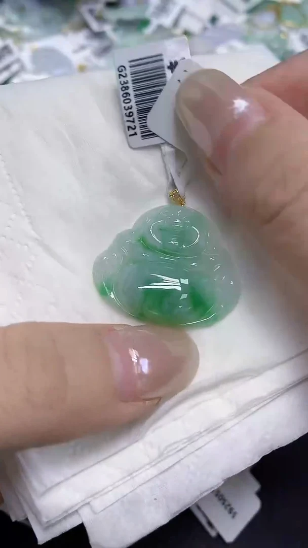 翡翠18K金镶嵌颈饰天然缅甸翡翠A货