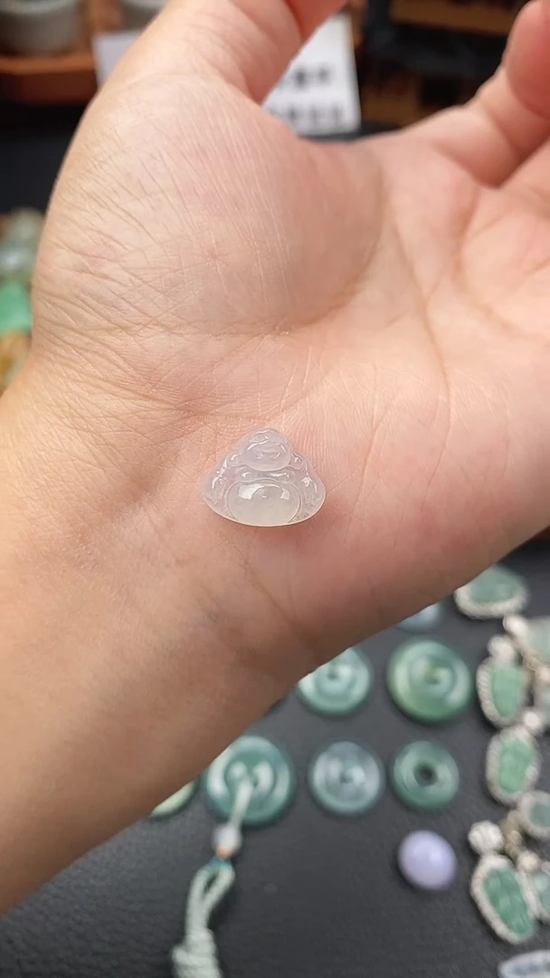 颈饰未镶嵌翡翠佛公
