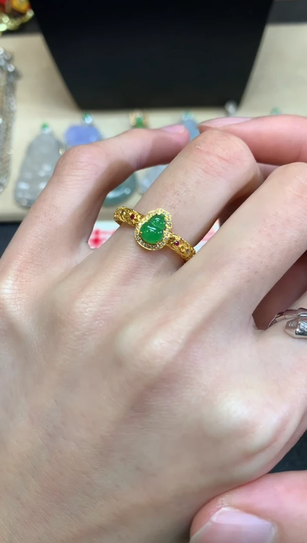 【闪购商品】翡翠戒指18K金镶嵌葫芦【无服务费】