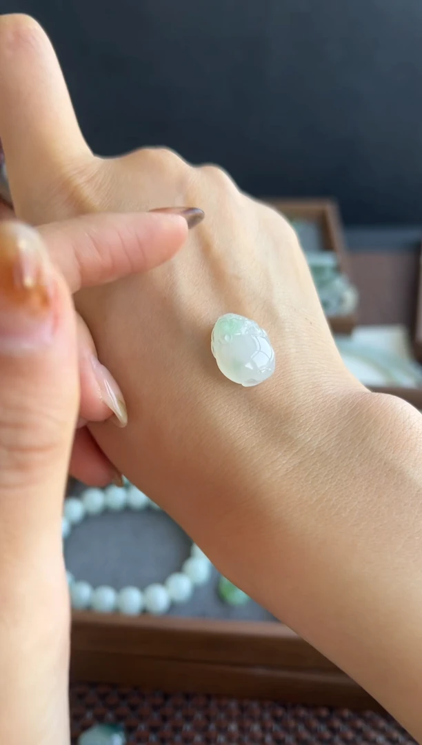 翡翠未镶嵌吊坠(不含链)608买断