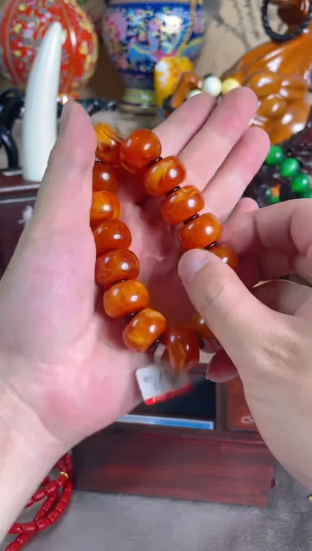 手串琥珀未镶嵌------------老蜡