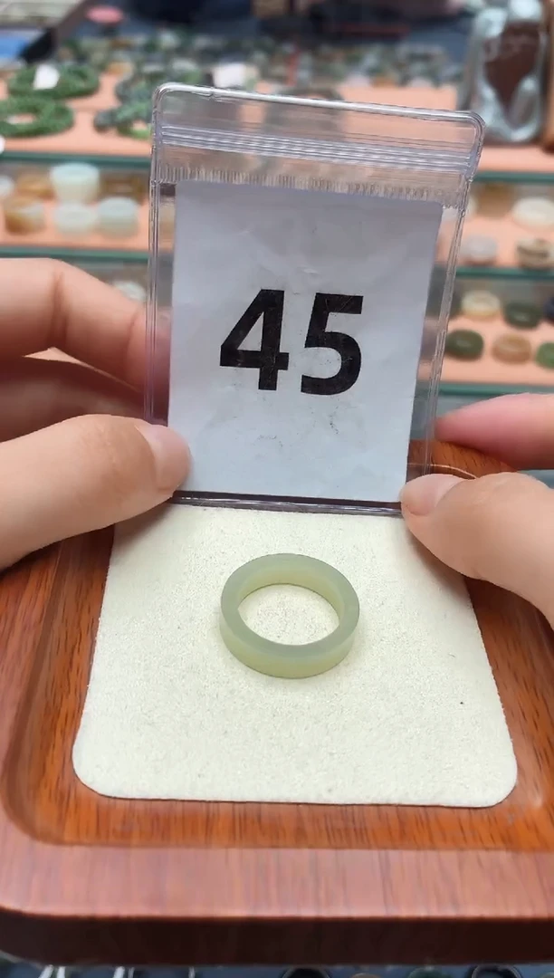 未镶嵌戒圈和田玉19号