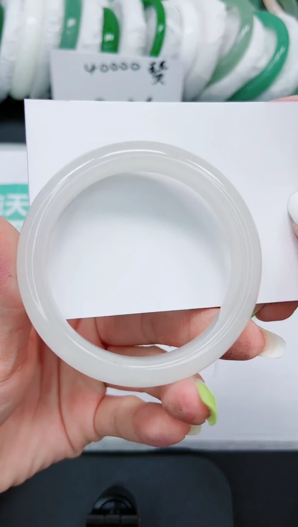 石英质玉手镯未镶嵌385/57