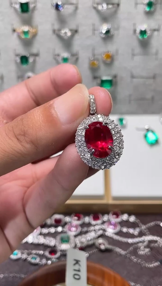 合金颈饰合成钻石红宝吊坠