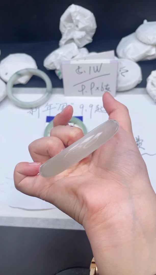 【闪购商品】石英质玉手镯未镶嵌326/55.3