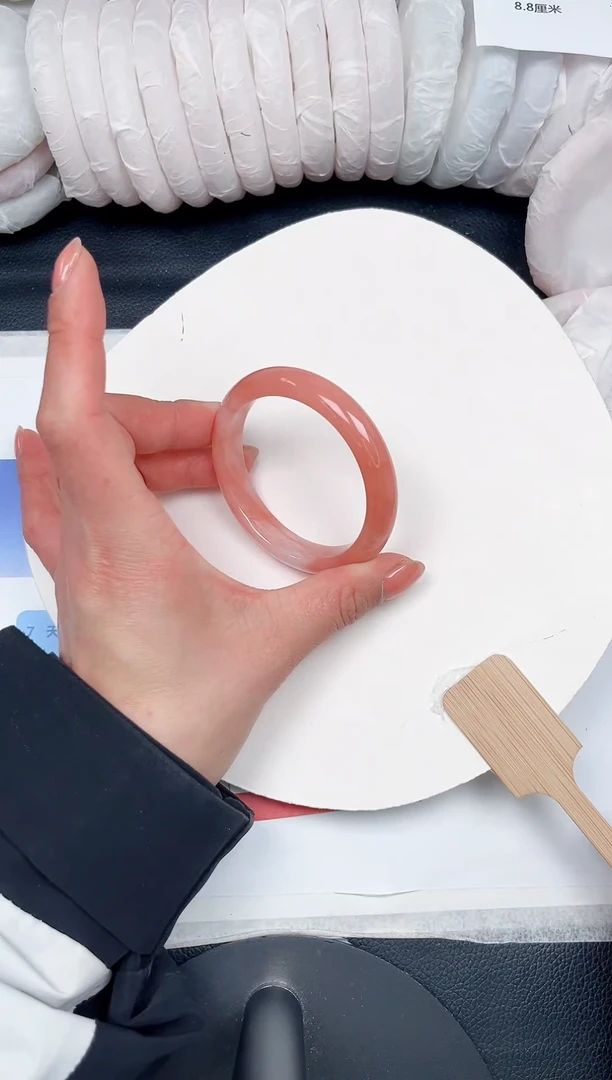 未镶嵌手镯石英质玉108-56