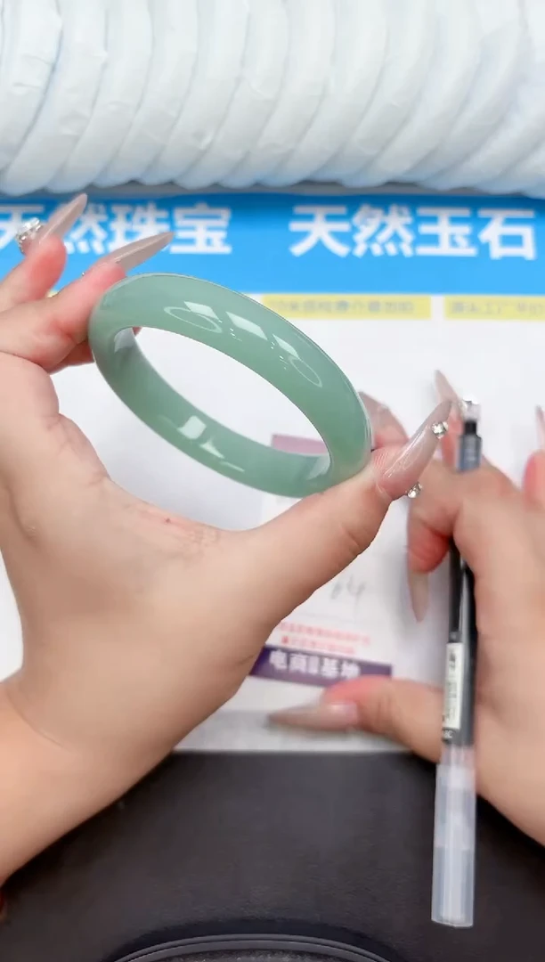 未镶嵌手镯石英质玉297-64