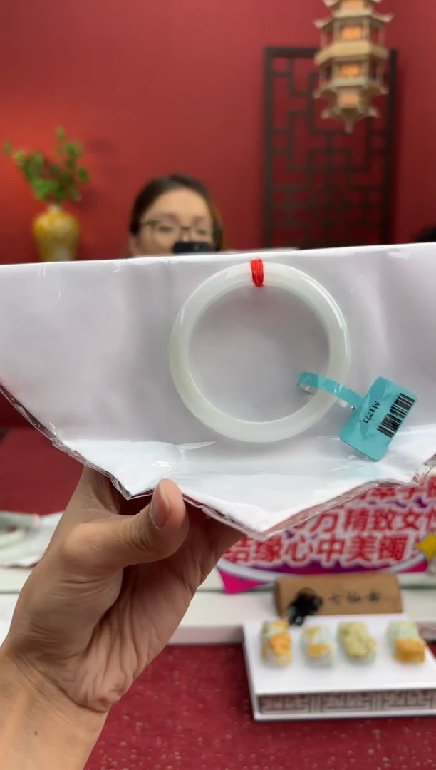 未镶嵌手镯翡翠翡翠手镯