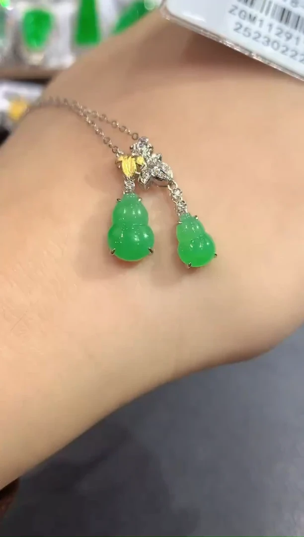 颈饰18K金镶嵌翡翠59-吊坠