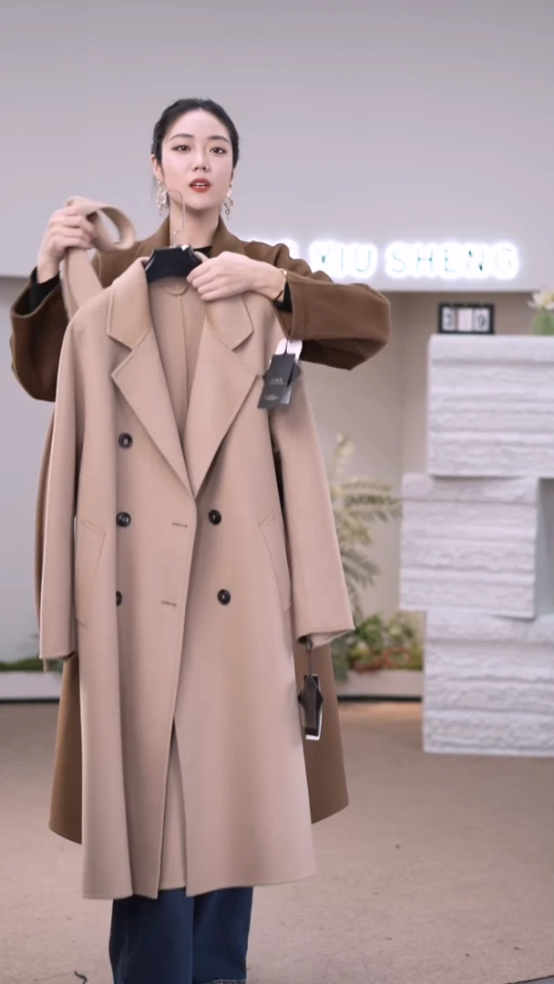 L码羊绒大衣孤品