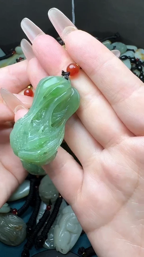 颈饰未镶嵌和田玉多样性发一