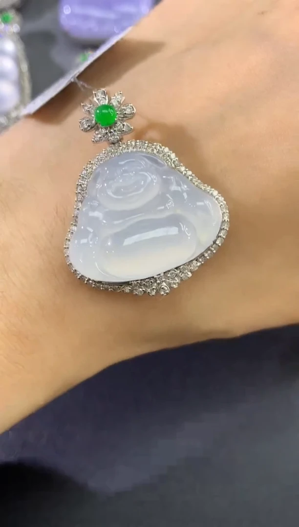 吊坠(不含链)18K金镶嵌翡翠A55多样性发其一