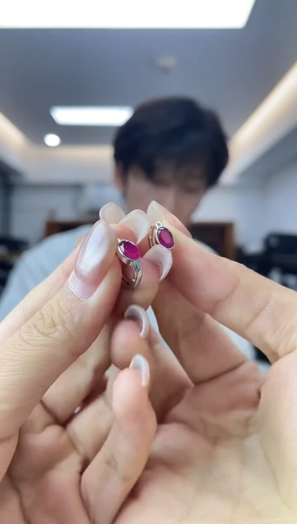 ·未镶嵌红宝石多样性一件发货