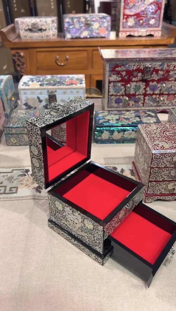 【闪购商品】黑底龙凤弘贝雅螺钿漆器文化馆