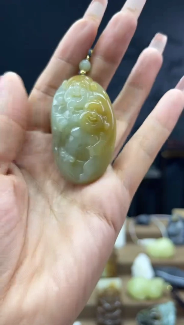 颈饰未镶嵌和田玉1