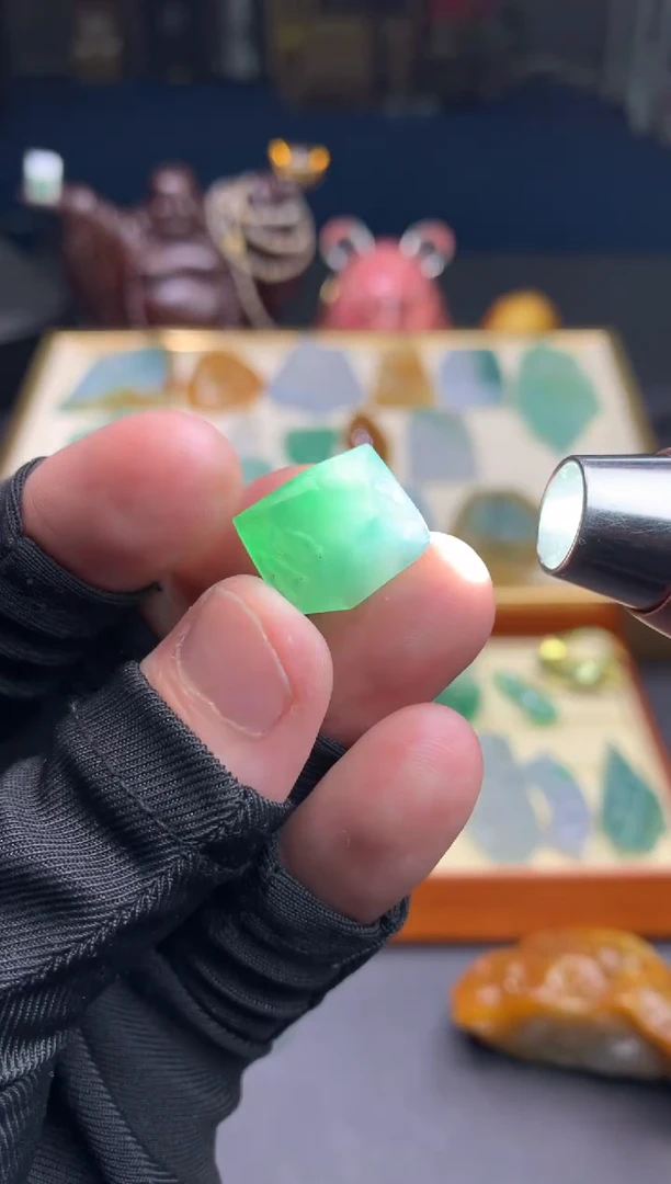 未镶嵌定制翡翠徐*～天然翡翠裸石（包工）