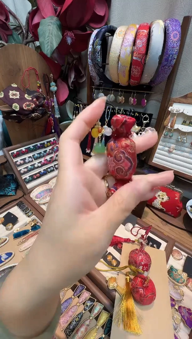 I**R【孤品车11.27】三马翠花叠芳糖果挂件