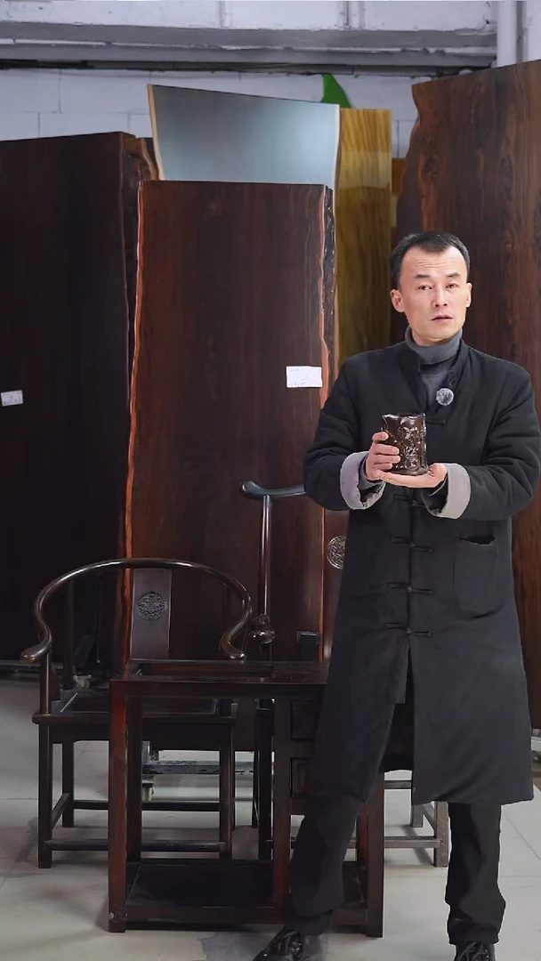 同*ZZ-D19大叶紫檀214*78*8加黑三角支架*2