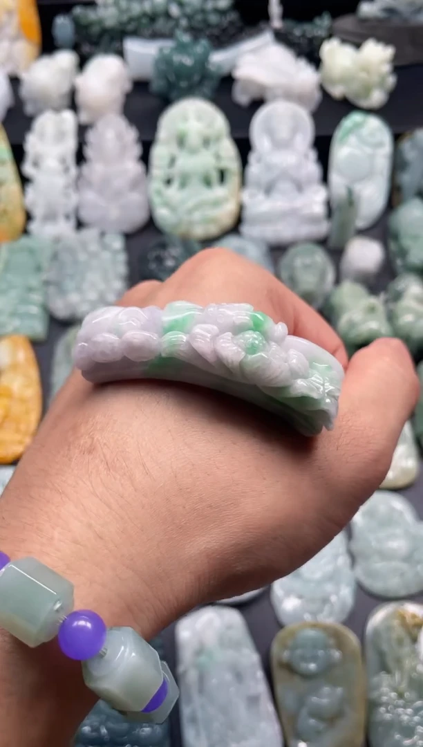 颈饰未镶嵌翡翠38  天然翡翠a货  花手牌