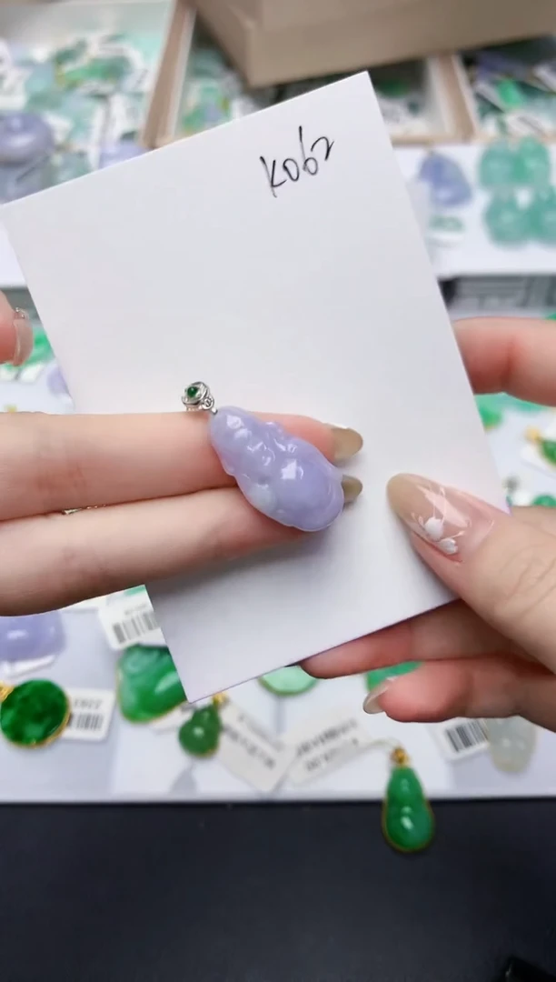 翡翠未镶嵌颈饰天然缅甸翡翠A货