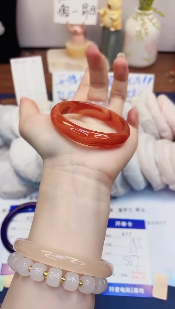 【闪购商品】石英质玉手镯未镶嵌477-玛瑙-圈口53